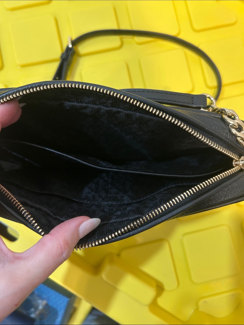 Michael Kors Leopard-Print Calf hair crossbody - Picture 4 of 4